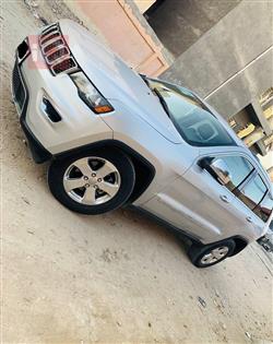 جیپ گراند شیرۆکی